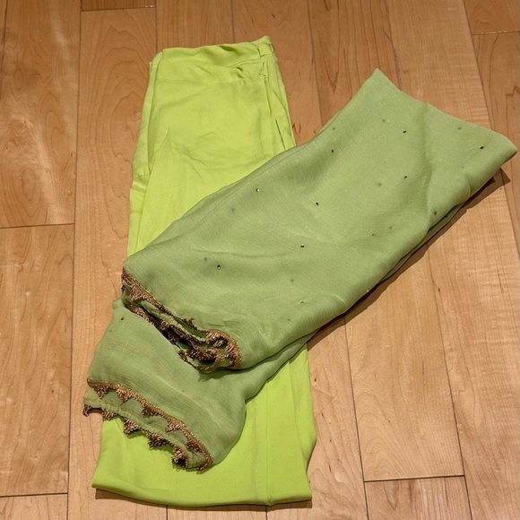 Brand new blue and green Anarkali suit by Heroine - Picture 7 of 12